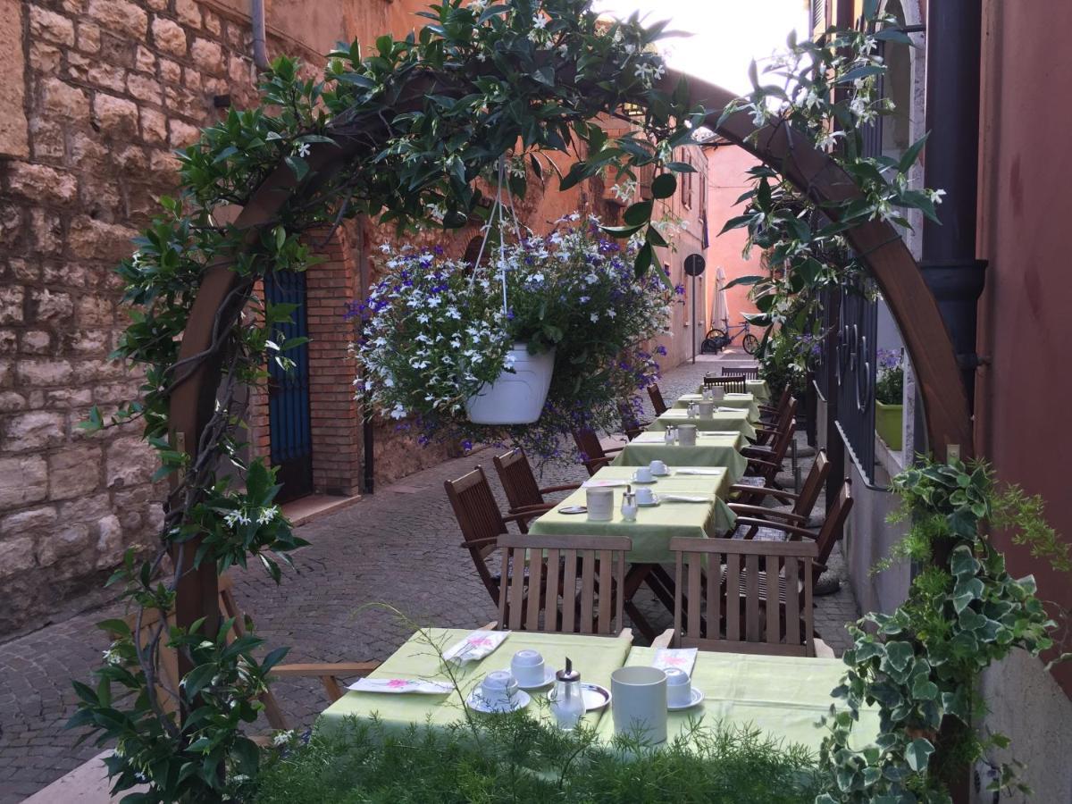 Albergo Da Pina Lazise Extérieur photo
