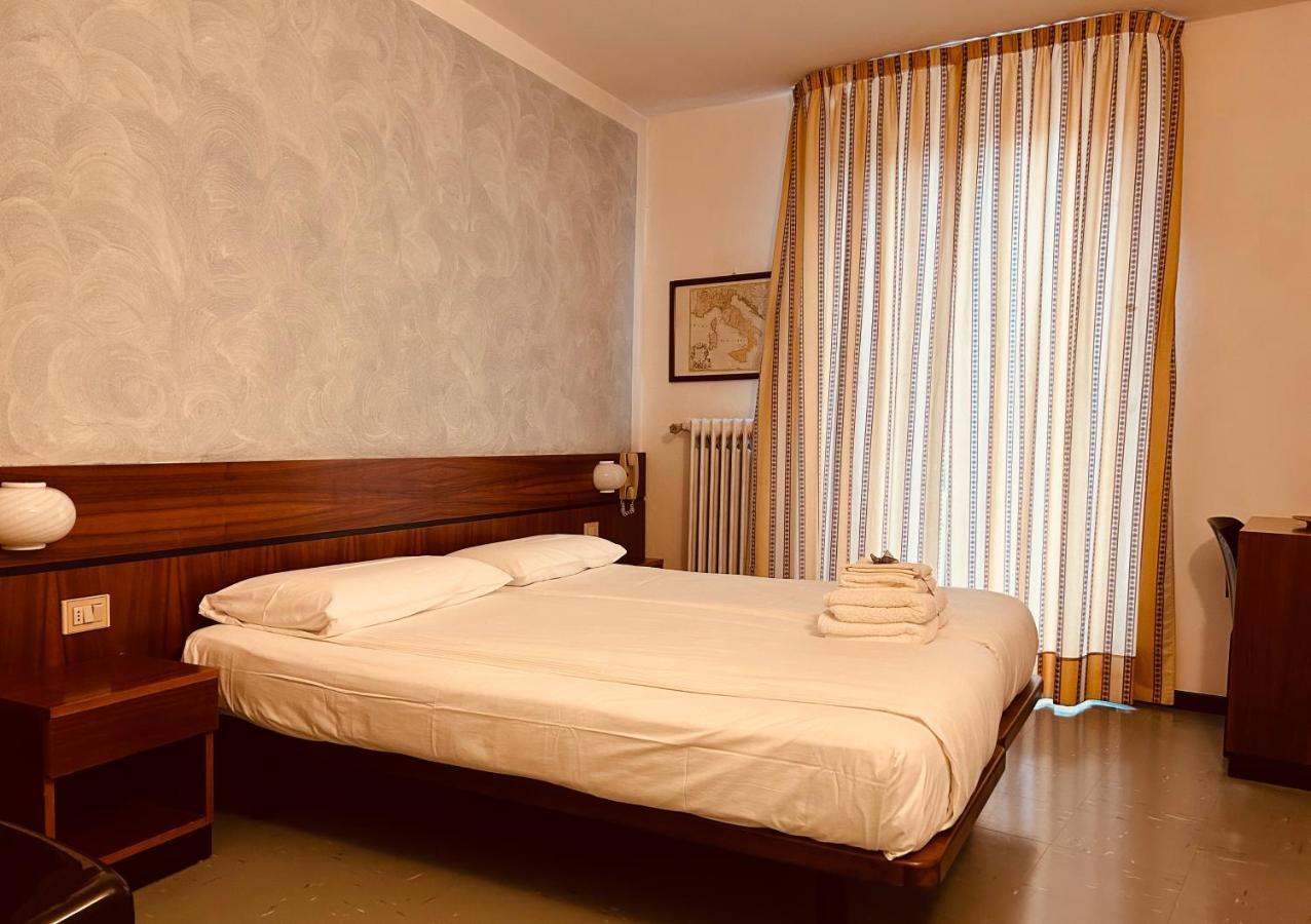 Albergo Da Pina Lazise Extérieur photo