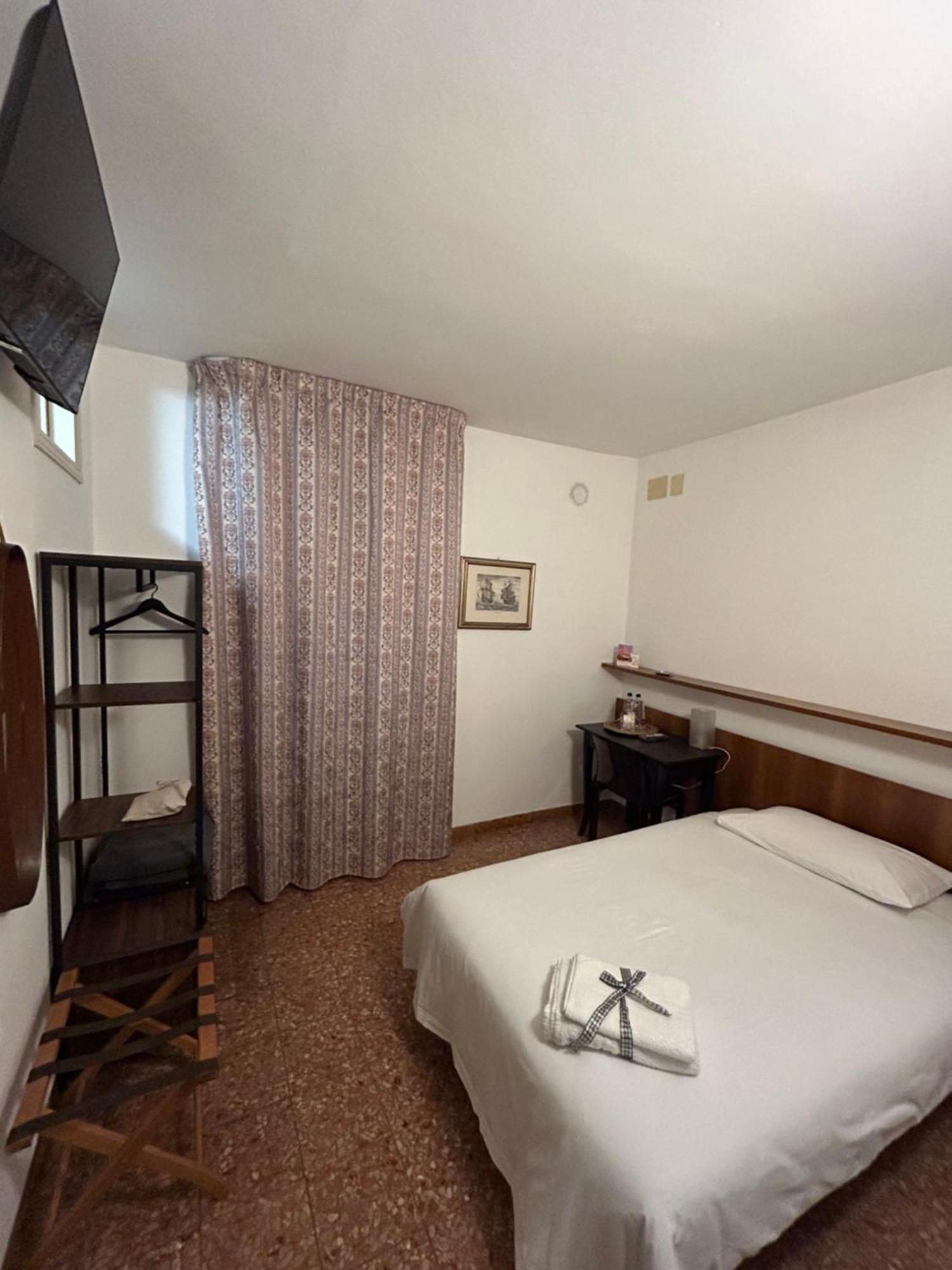 Albergo Da Pina Lazise Extérieur photo