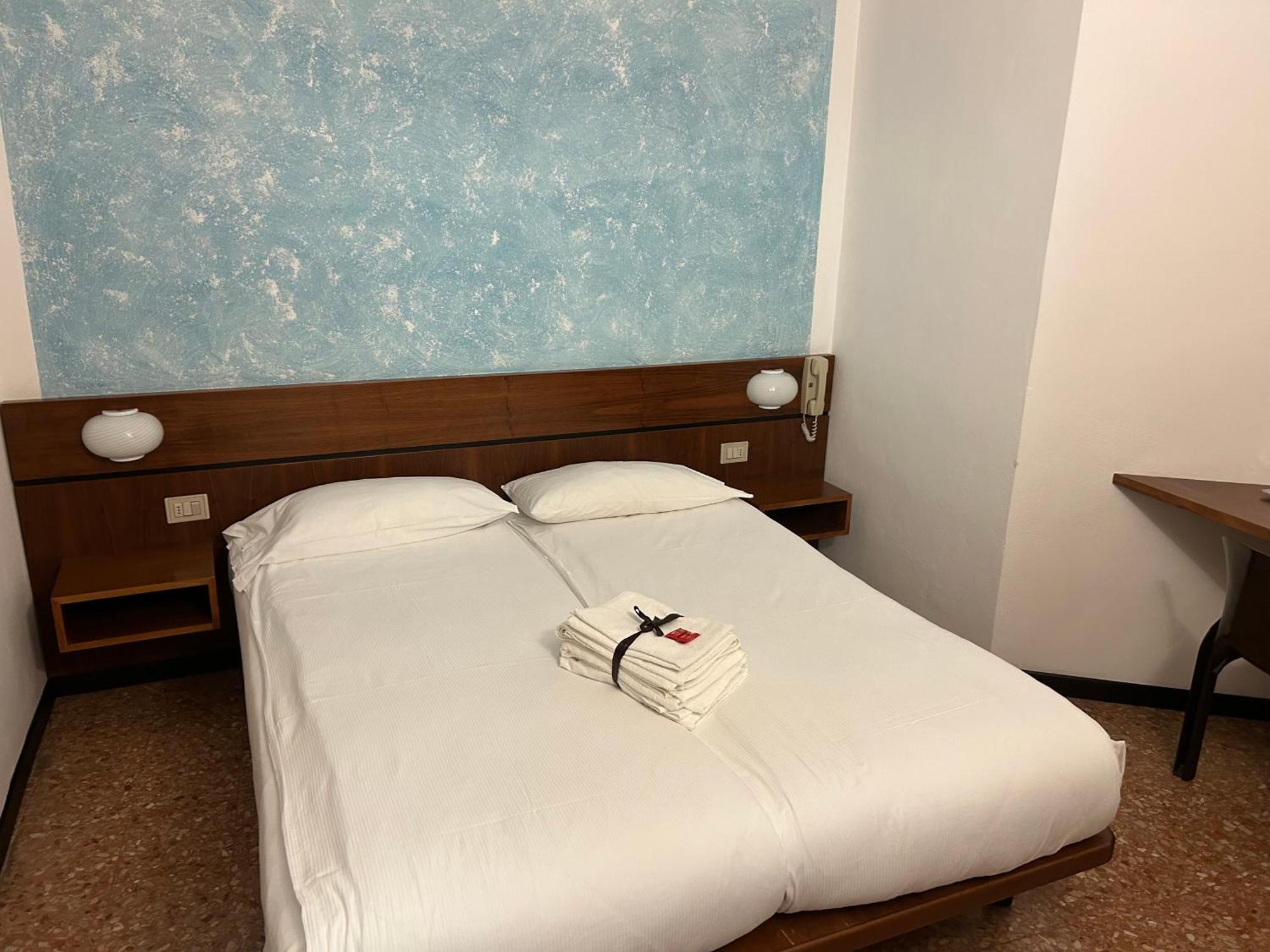 Albergo Da Pina Lazise Extérieur photo
